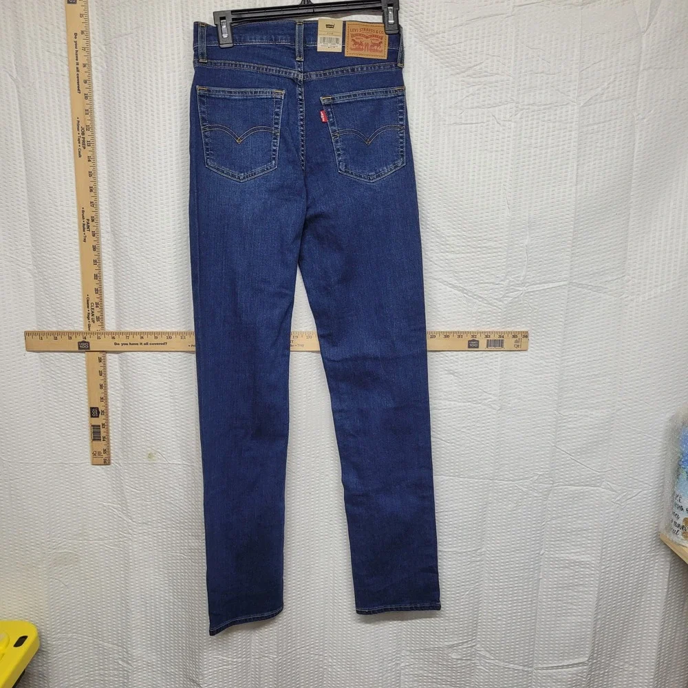 Levis levi 724